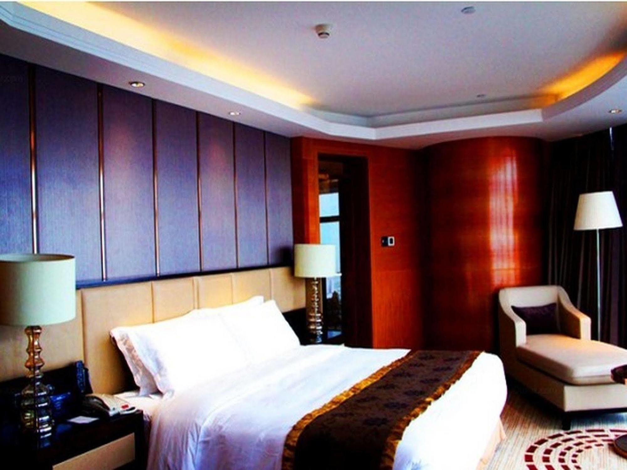 Days Hotel And Suites Mingfa Xiamen Exterior foto